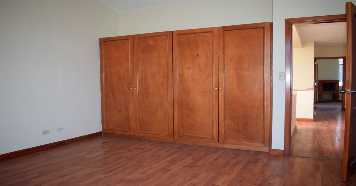 Venta de Casa o Casas, Terrenos, Propiedades, Apartamentos, Inmuebles en Guatemala, zona 11, zona 7, zona 2, zona 18, zona 16, Mixco, Carretera Al Salvador, Fraijanes, Santa Catarina Pinula, Antigua Guatemala, Villa Nueva, Villa Canales, San Miguel Petapa - Venta o Alquiler de Casas En Guatemala